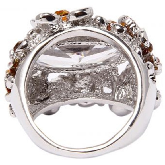 CRYSTAL FLOWER CHIC RING - Picture 4 of 5